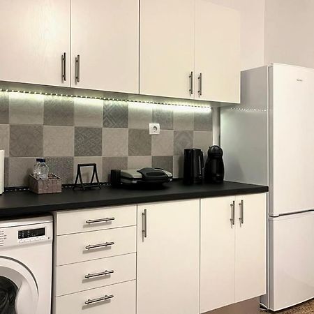 Pame Rentals - Ideal For 2 In Pagrati Athens Luaran gambar