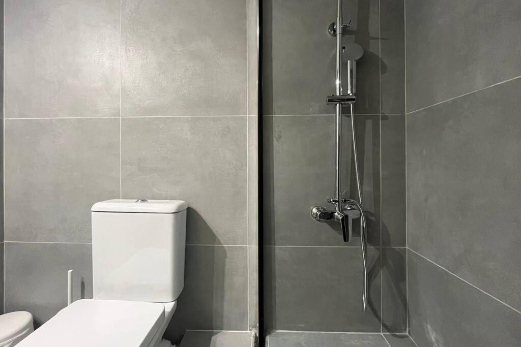 Pame Rentals - Ideal For 2 In Pagrati Athens Luaran gambar