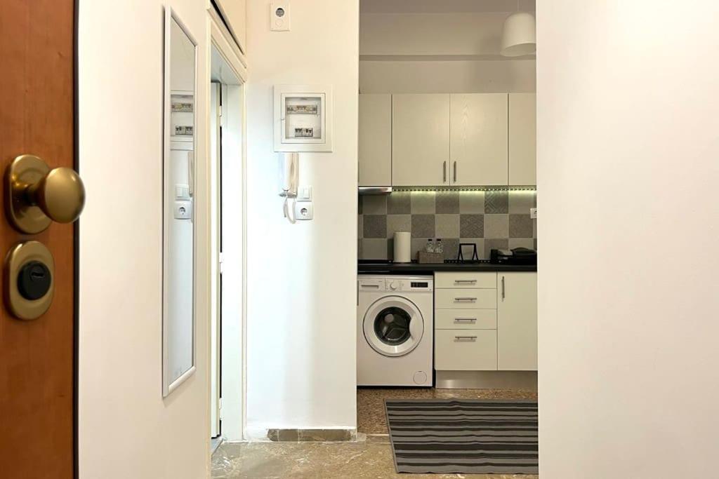 Pame Rentals - Ideal For 2 In Pagrati Athens Luaran gambar